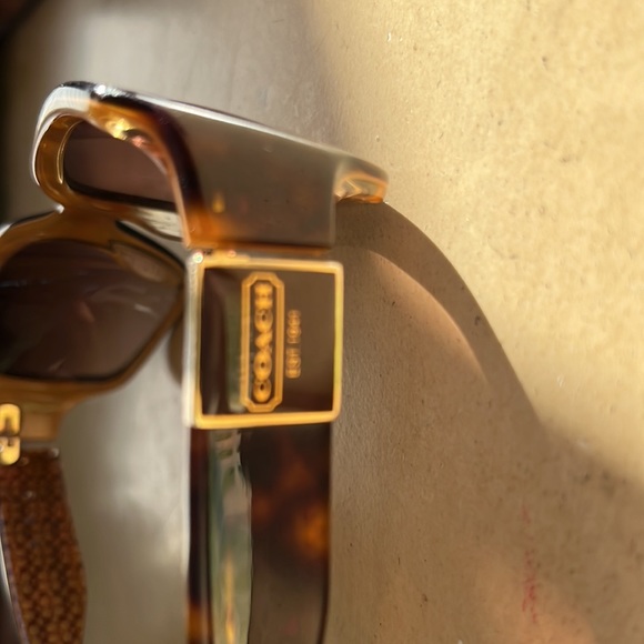 Coach sunglasses main image 6